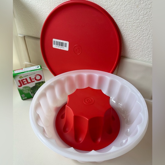 Tupperware Fluted Gel-Ring Mold Versatile 6 cup - Picture 10 of 10